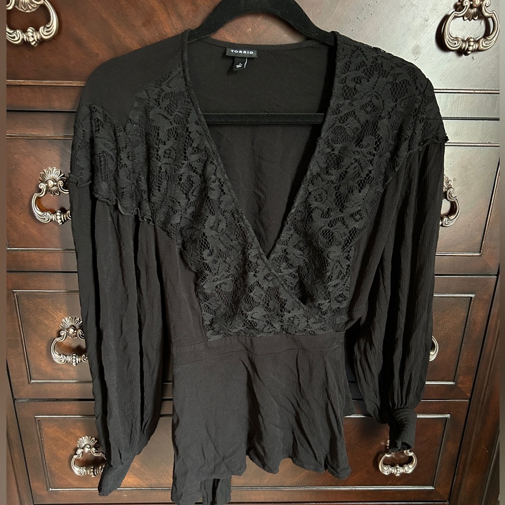 Torrid 1 Black Gauze & Lace Wrap Top